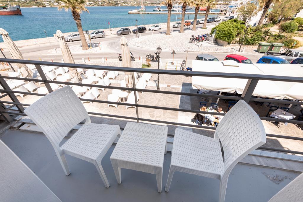 Hotel Oasis パロス島 エクステリア 写真