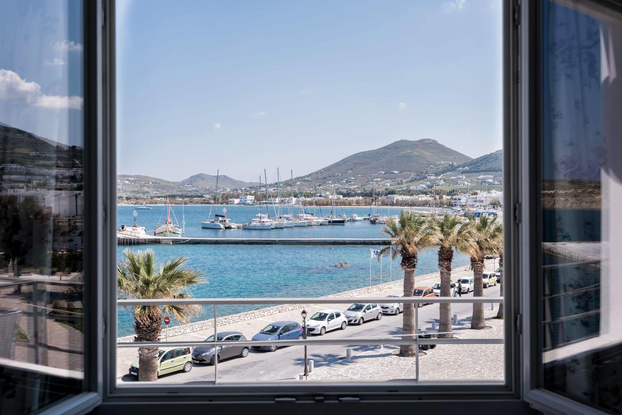 Hotel Oasis パロス島 エクステリア 写真