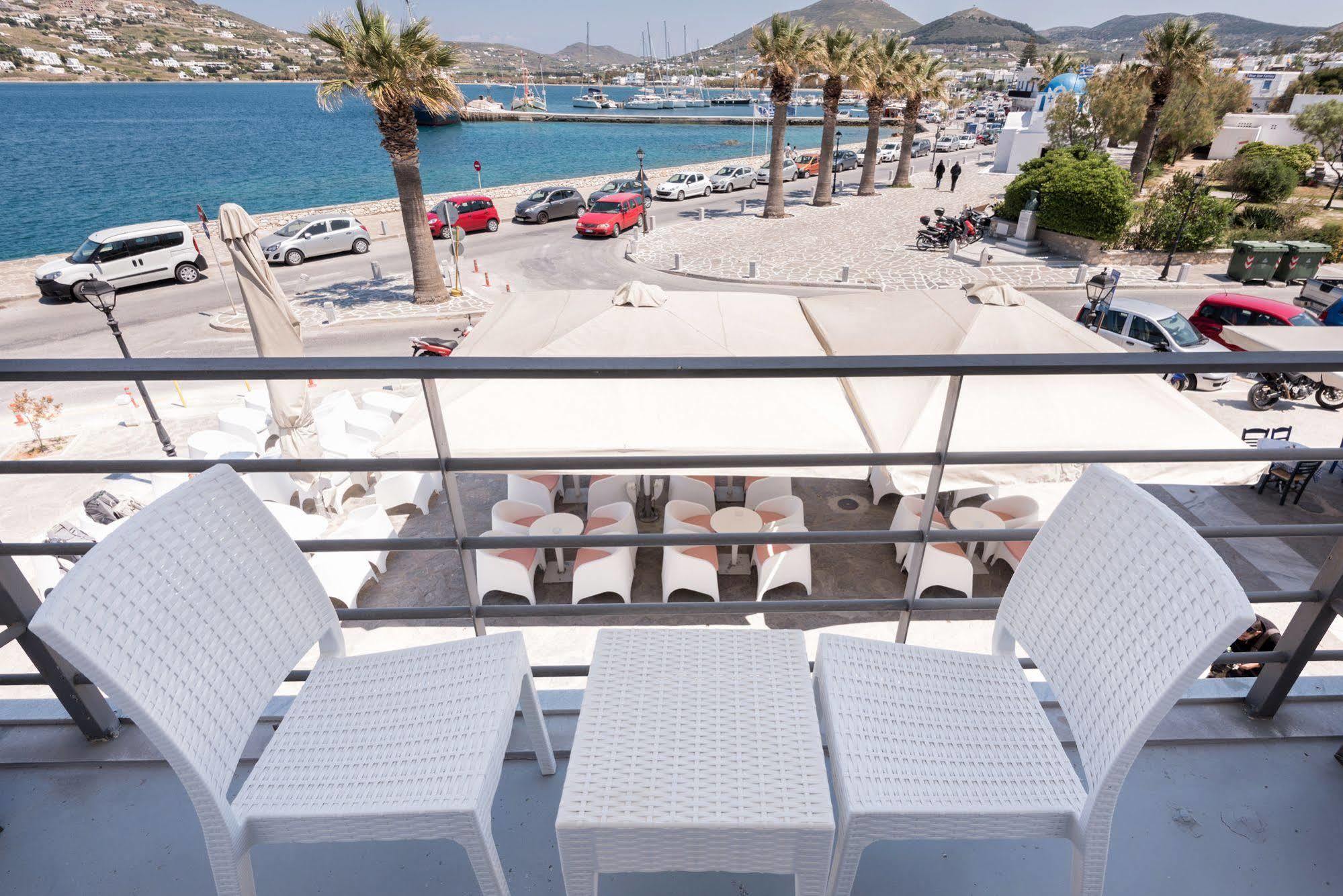 Hotel Oasis パロス島 エクステリア 写真